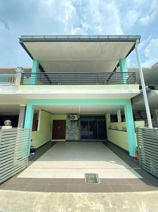 Modern Cozy Sweet House 4 Room 10Pax@Alma Bm Bukit Mertajam