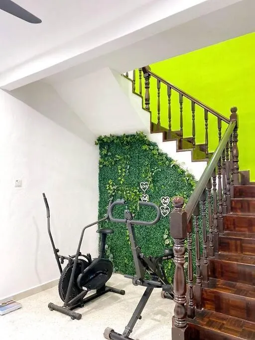 Modern Cozy Sweet House 4 Room 10Pax@Alma Bm Bukit Mertajam 0*,  Malaysia